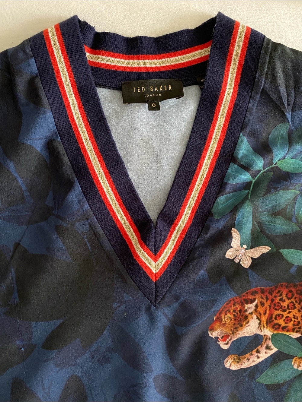 Ted Baker London Bevlei blouson batwing pullover knit details tiger print Small - Picture 3 of 15
